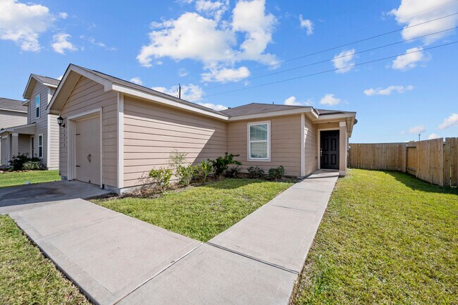 Foto del edificio - 5834 Golden Cove Rd
