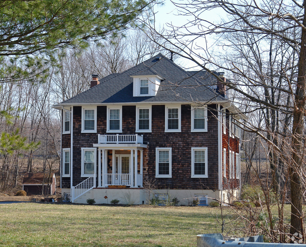 Primary Photo - 217 Bynum Ridge Rd