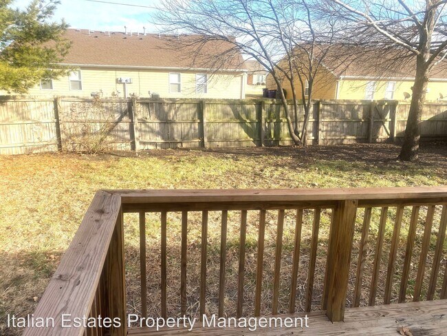 Foto del edificio - 2616 Butterfield Rd