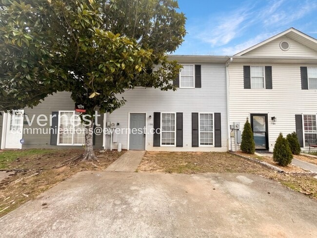 Building Photo - 1588 King James Dr