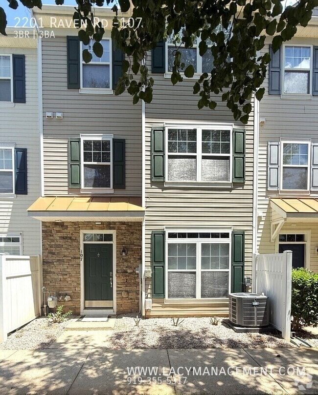 Building Photo - 2201 Raven Rd