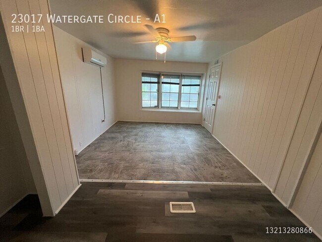 Foto del edificio - 23017 Watergate Cir