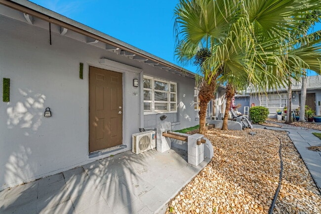 Photo - Bright & Updated 1-Bedroom in Prime Hollywood Location Apartment