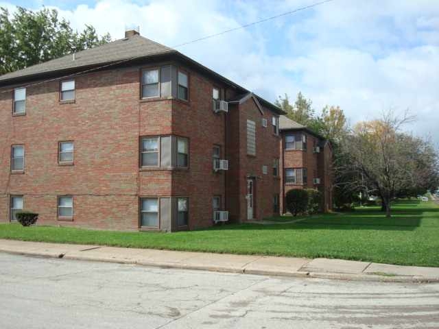 Building Photo - 1003-1011 W Locust St