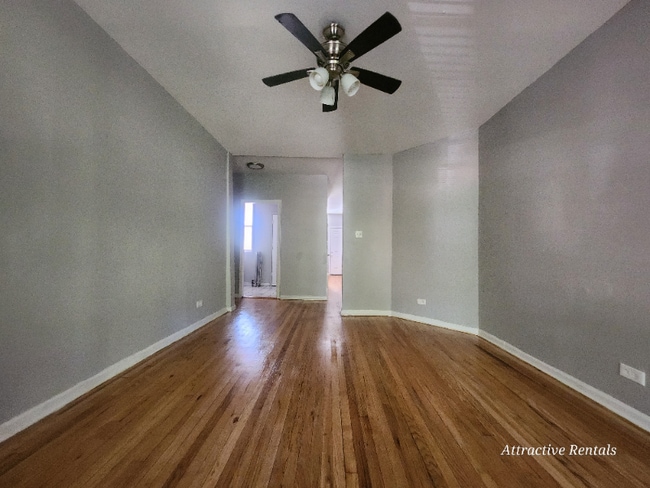 Foto del edificio - 6800 S Harper Ave