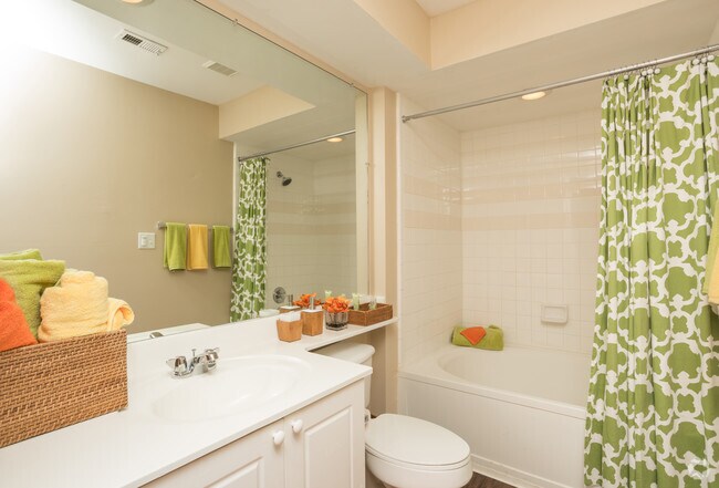 2 HAB, 2 BA: 1,185 ft² - Wynthrope Forest