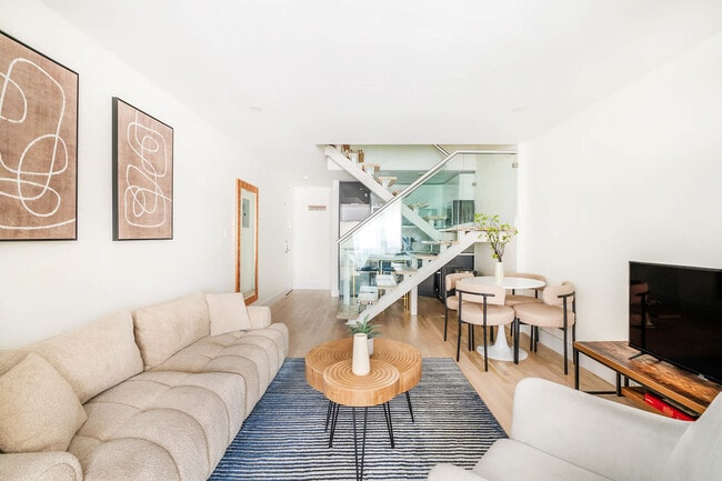 Foto del edificio - 244 E 75th St