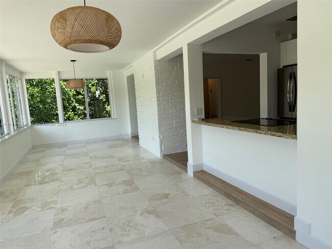Foto del edificio - 5891 SW 83rd St