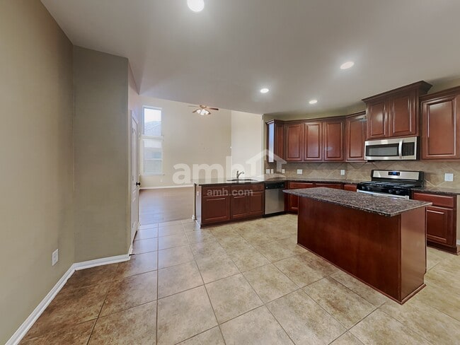 Building Photo - 6815 Hunters Way Ln