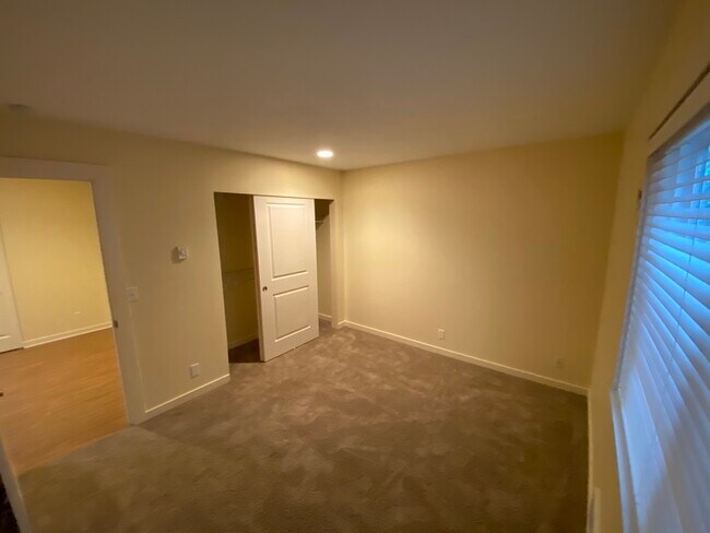 Building Photo - 1519 NW 59th St