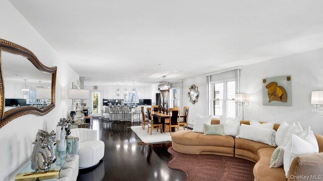 Building Photo - 27 Woodside Ave