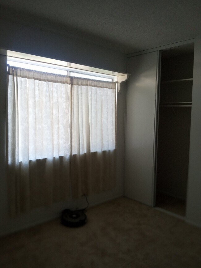Foto del edificio - 21631 Grovepark Dr