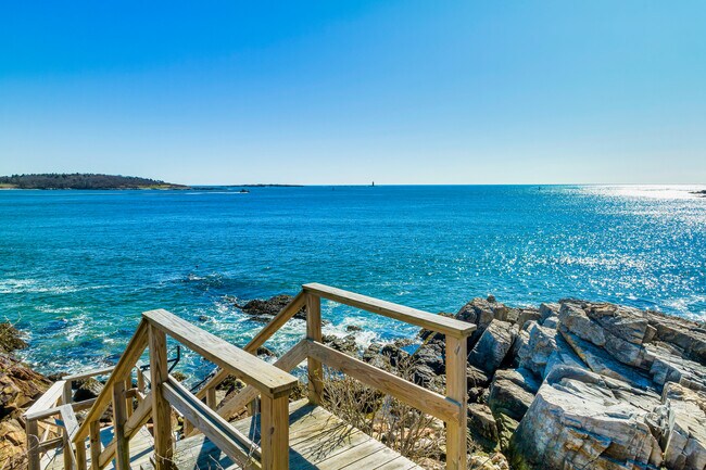 Foto del edificio - 876 Shore Rd