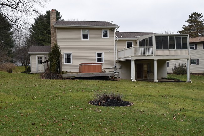 Building Photo - 22 Cricklewood Cir