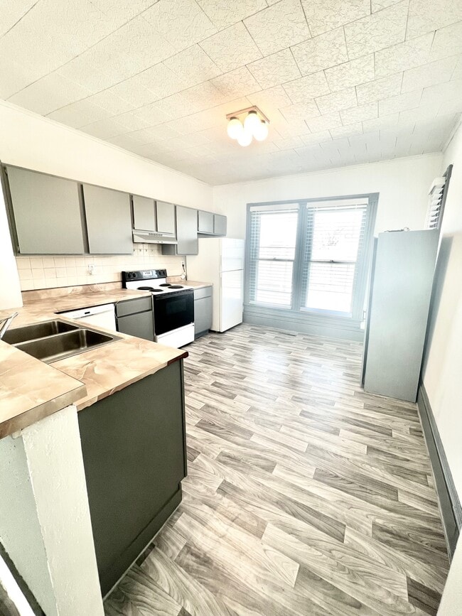 1009 S Central Ave Unit 2, Burlington, IA 52601 1009 S Central Ave