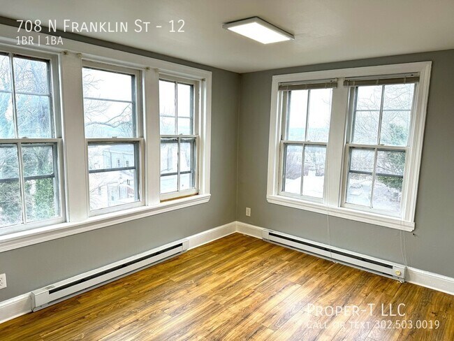 Foto del edificio - 708 N Franklin St
