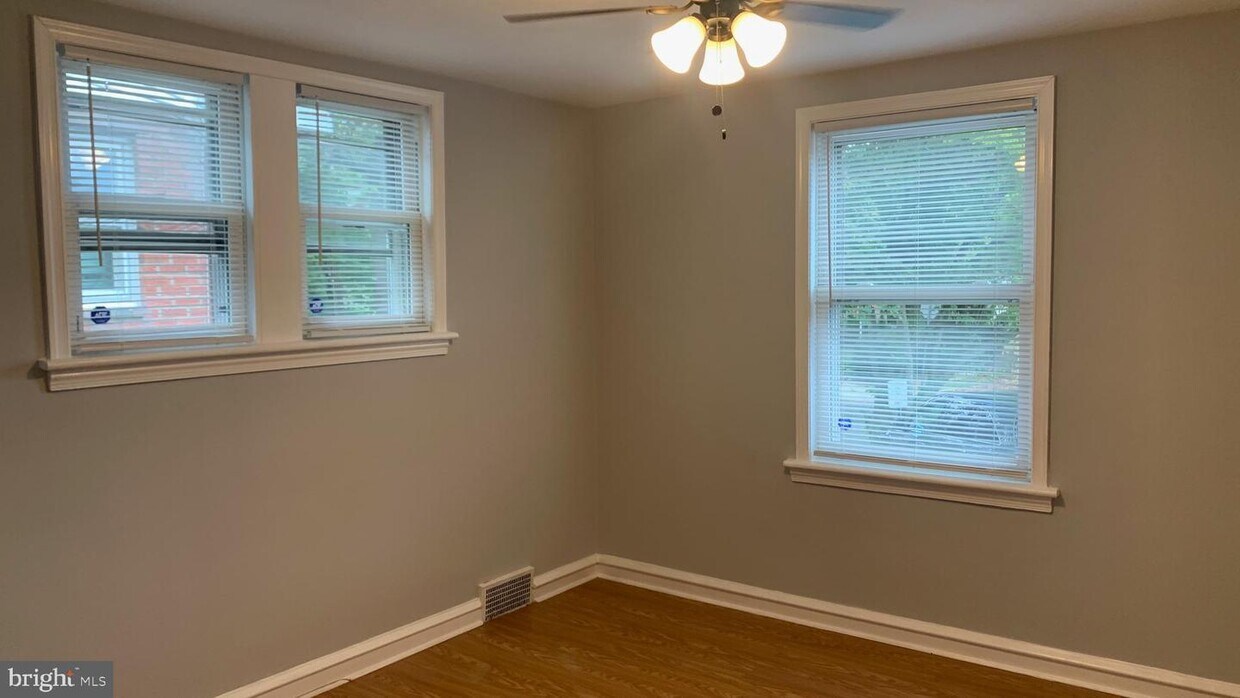 Foto principal - 1020 Fox Chase Rd