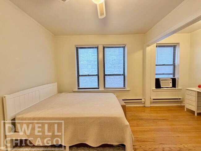 Foto del edificio - 3350 N Marshfield Ave