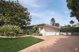 Building Photo - 1375 Muirlands Vista Way