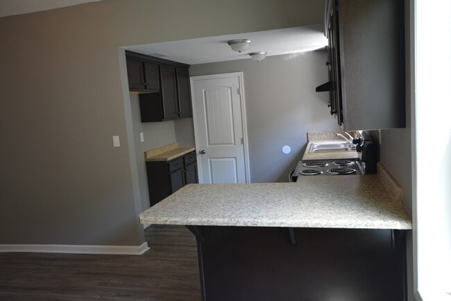 Foto del edificio - Completely Renovated 3 Bedroom Home with F...