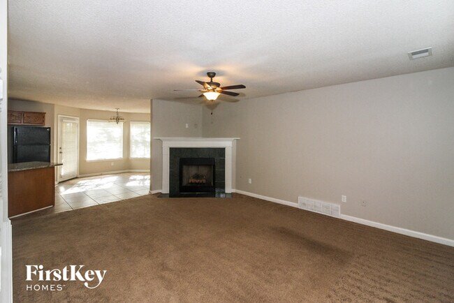 Building Photo - 7680 Bramble Ln