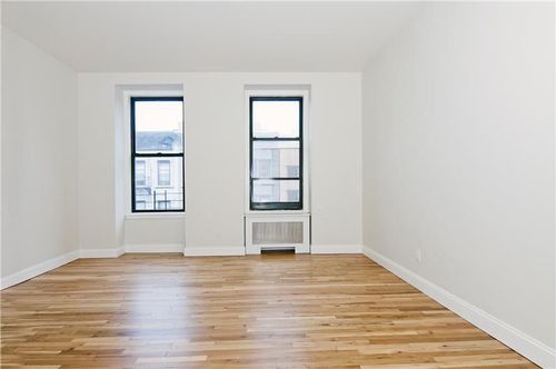 Building Photo - 227 W 15th St