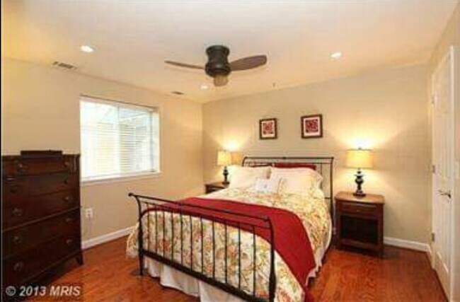 Foto del edificio - 4177 S Four Mile Run Dr