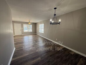 Building Photo - 1036 Park Meadow Dr