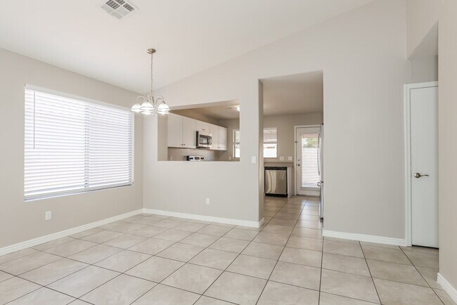 Foto del edificio - 15948 W Lundberg St