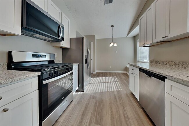 Foto del edificio - 229 Colemans Bluff Dr