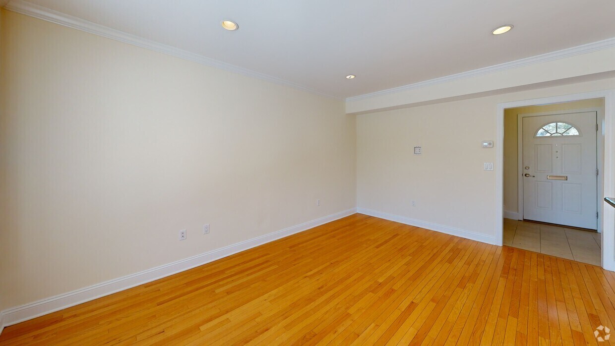 Photo - 20 Thornton Rd (Chestnut Hill, MA) Townhomes