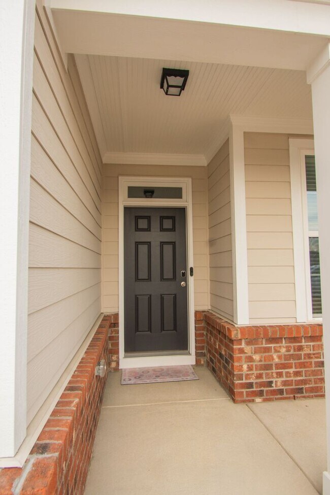 Foto del edificio - Coming Soon! 4 Bedroom 3 Bathroom- No Pets