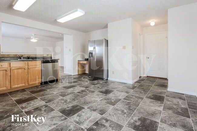Building Photo - 1348 Clove Court