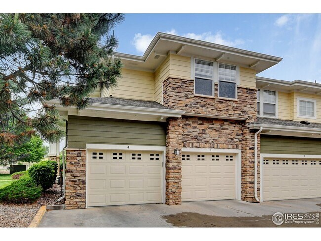 Cochera - 3000 E 112th Ave