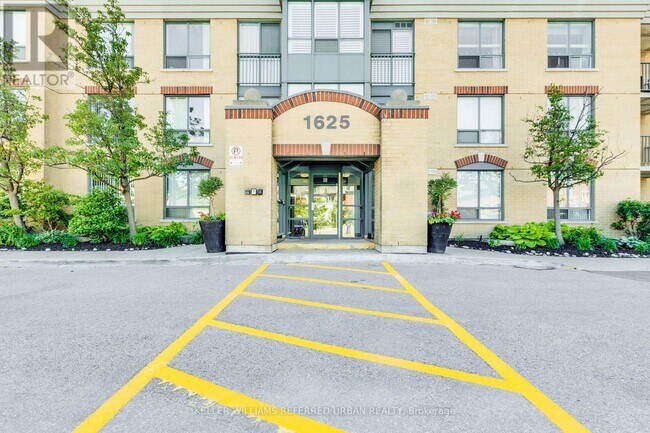 Photo du bâtiment - 1625 Pickering Pkwy