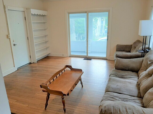 Foto del edificio - 123 Columbia St