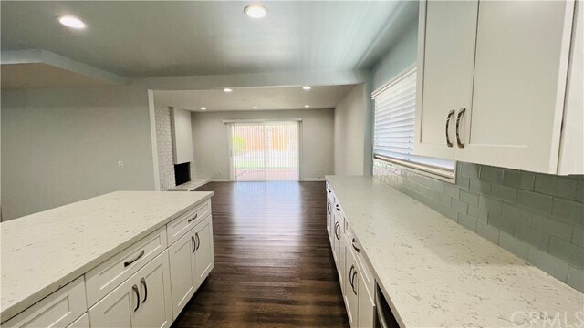 Building Photo - 917 Oakwood Ave