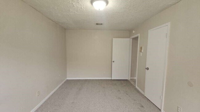 Foto del edificio - 7222 Northleaf Dr