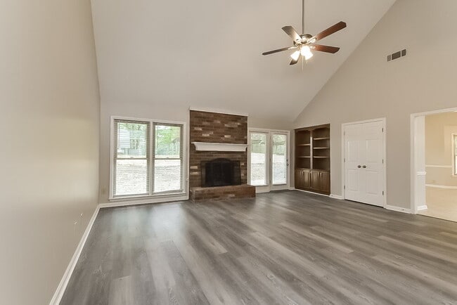 Building Photo - 8723 Rocky Top Cove