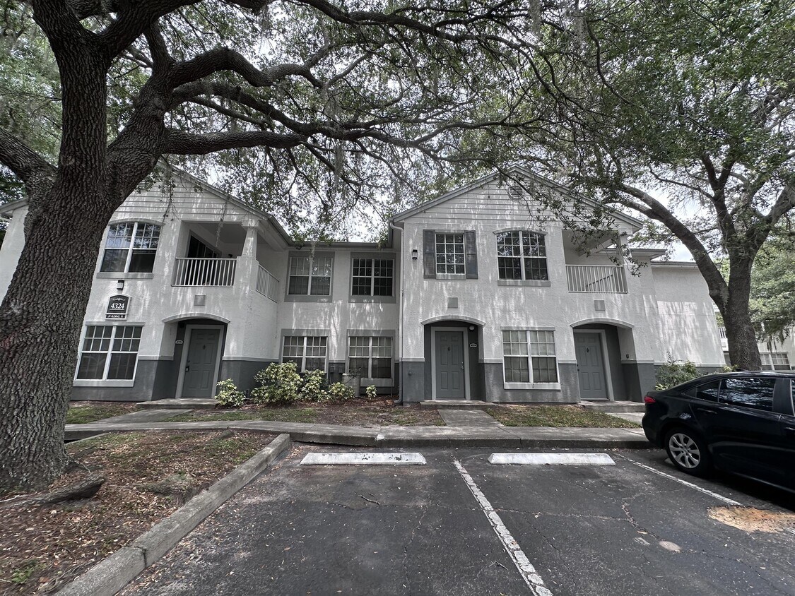 4324 S Kirkman Rd, Orlando, FL 32811 Townhome Rentals in Orlando FL