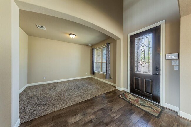 Building Photo - 2324 Blended Tree Ranch
