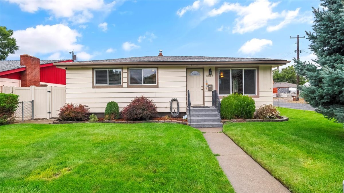 Foto principal - 1527 E Rockwell Ave
