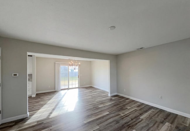 Building Photo - 487 Peyton Dr