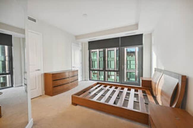 Building Photo - Luxury 2BR/ 2BA Condo in Downtown Bethesda...