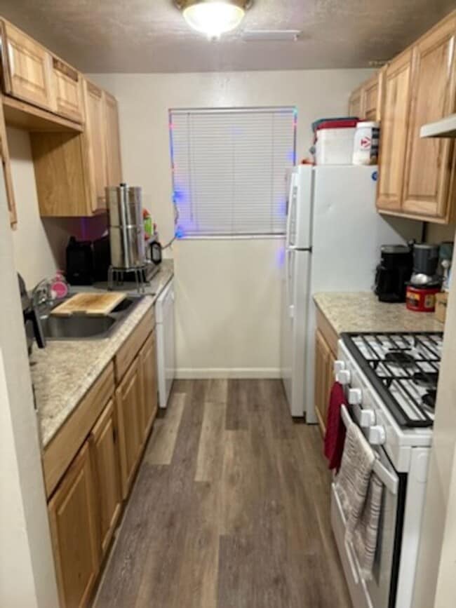 Building Photo - 1B/1B Pet Friendly Apartment South of BYU