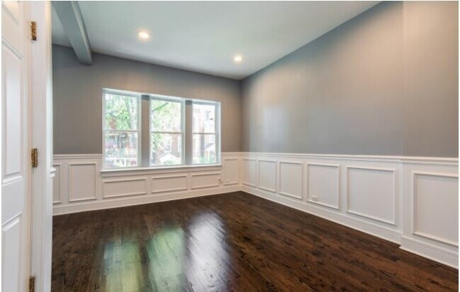 Building Photo - 2624 S Homan Ave