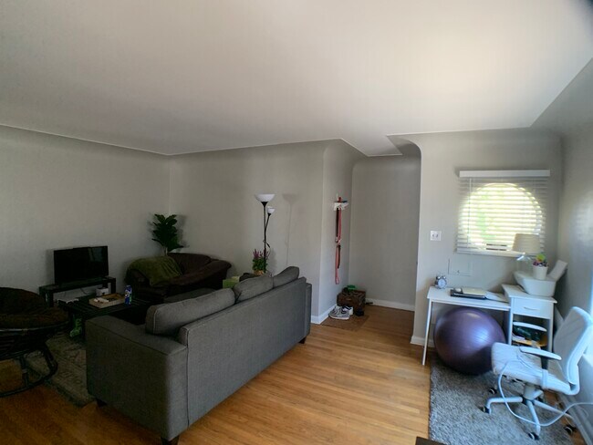 Foto del edificio - 727 Clermont St