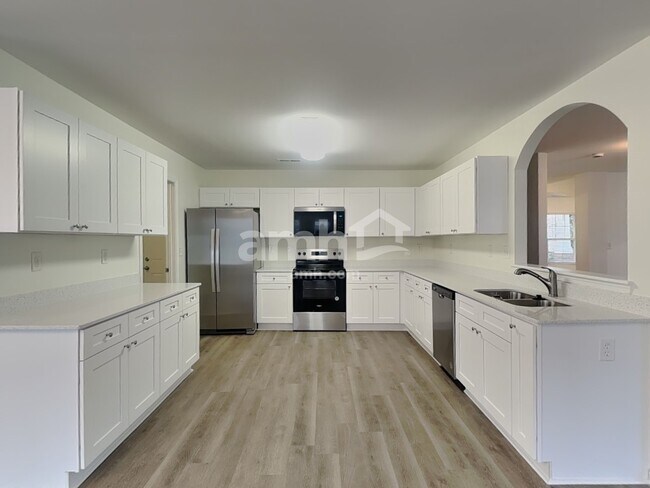 Building Photo - 146 Millen Dr