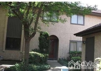 Building Photo - 42 Ashford Dr