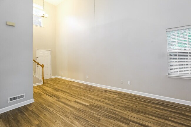 Building Photo - 4275 Kiser Woods Dr SW